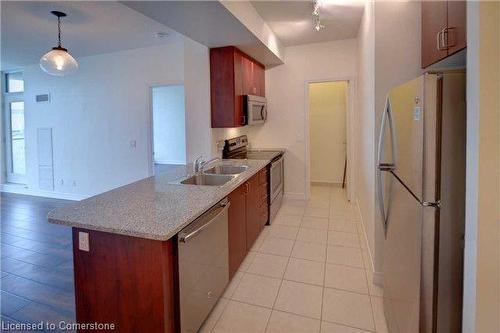 319-339 Rathburn Road W, Mississauga, ON - Indoor Photo Showing Kitchen With Double Sink