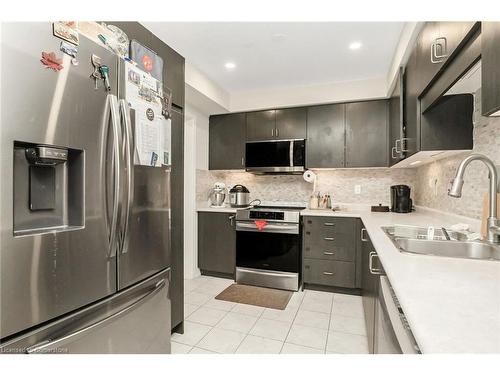 228 Duncan Lane, Milton, ON - Indoor Photo Showing Kitchen With Stainless Steel Kitchen With Upgraded Kitchen