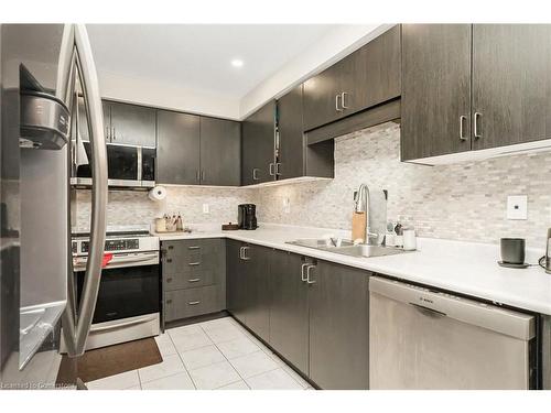 228 Duncan Lane, Milton, ON - Indoor Photo Showing Kitchen With Stainless Steel Kitchen With Double Sink With Upgraded Kitchen