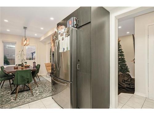 228 Duncan Lane, Milton, ON - Indoor Photo Showing Dining Room