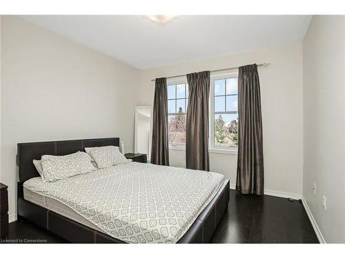 228 Duncan Lane, Milton, ON - Indoor Photo Showing Bedroom