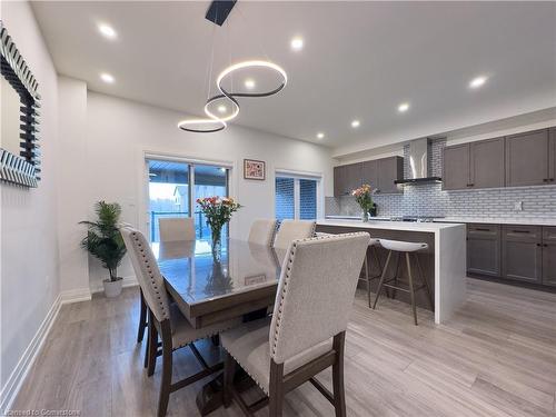 3293 Homestead Drive, Hamilton, ON - Indoor Photo Showing Dining Room