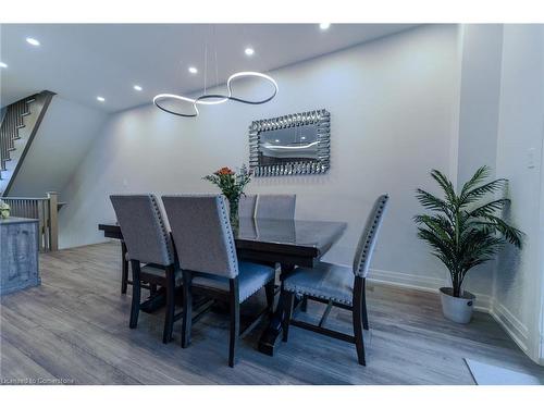 3293 Homestead Drive, Hamilton, ON - Indoor Photo Showing Dining Room