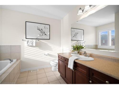 1115 Solomon Court, Milton, ON - Indoor Photo Showing Bathroom