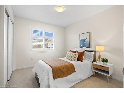 1115 Solomon Court, Milton, ON - Indoor Photo Showing Bedroom