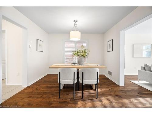 1115 Solomon Court, Milton, ON - Indoor Photo Showing Dining Room