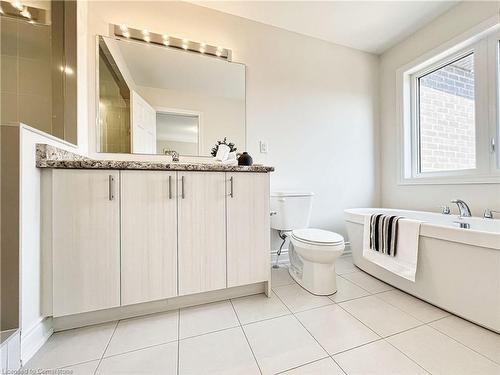 6 Marvin Avenue, Oakville, ON - Indoor Photo Showing Bathroom