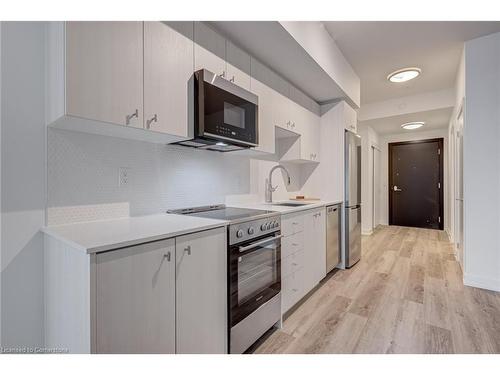 1104-5 Wellington Street S, Kitchener, ON - Indoor Photo Showing Kitchen