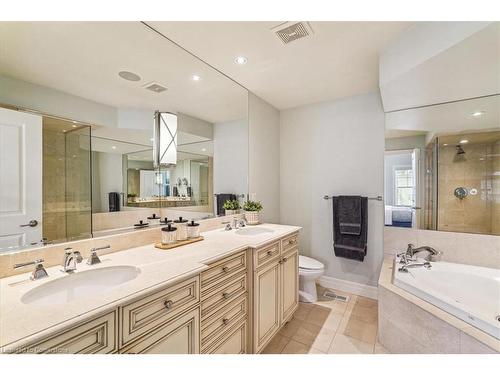 2378 Marine Drive, Oakville, ON - Indoor Photo Showing Bathroom