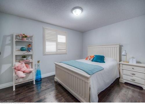 76 Isabella Street, Kitchener, ON - Indoor Photo Showing Bedroom