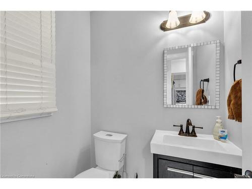 16 Mullis Crescent, Brampton, ON - Indoor Photo Showing Bathroom