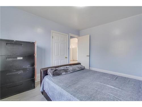 15 Grencer Road, Bradford, ON - Indoor Photo Showing Bedroom