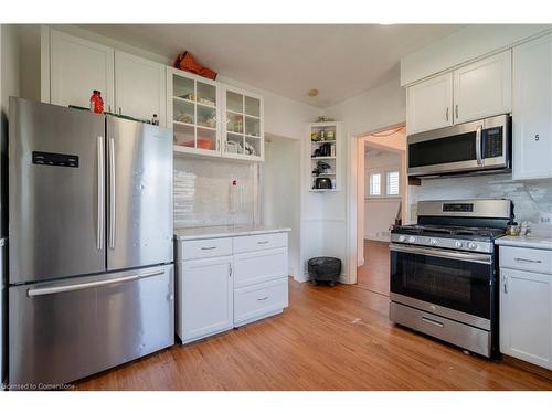 4965 Jepson Street, Niagara Falls, ON - Indoor Photo Showing Kitchen With Stainless Steel Kitchen