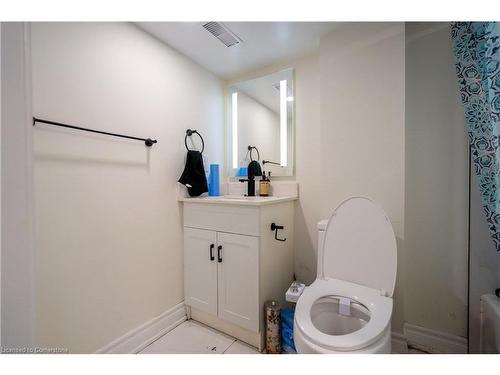 4965 Jepson Street, Niagara Falls, ON - Indoor Photo Showing Bathroom