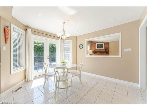 125 Ferndale Drive S, Barrie, ON - Indoor Photo Showing Dining Room