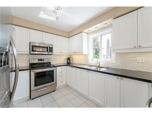 125 Ferndale Drive S, Barrie, ON - Indoor Photo Showing Kitchen With Stainless Steel Kitchen With Double Sink