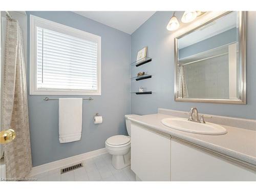 125 Ferndale Drive S, Barrie, ON - Indoor Photo Showing Bathroom