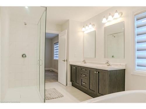 241 Raspberry Place Place, Waterloo, ON - Indoor Photo Showing Bathroom