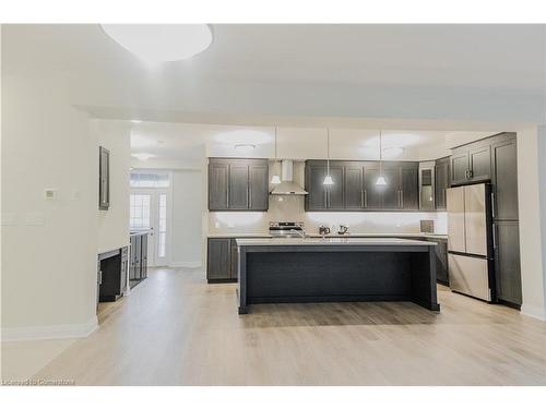 241 Raspberry Place Place, Waterloo, ON - Indoor Photo Showing Kitchen