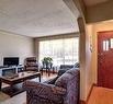 25 Amos Avenue W, Waterloo, ON  - Indoor Photo Showing Living Room 