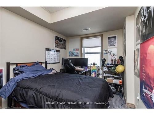 506-251 Lester Street, Waterloo, ON - Indoor Photo Showing Bedroom