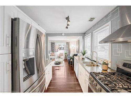 528 Upper Wentworth Street, Hamilton, ON - Indoor Photo Showing Kitchen With Stainless Steel Kitchen With Double Sink With Upgraded Kitchen