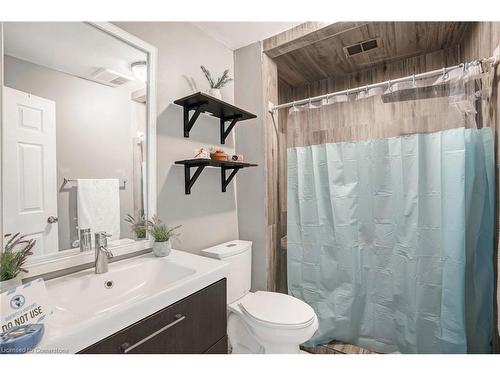 528 Upper Wentworth Street, Hamilton, ON - Indoor Photo Showing Bathroom