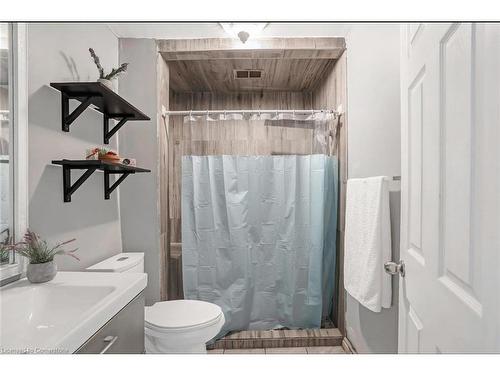 528 Upper Wentworth Street, Hamilton, ON - Indoor Photo Showing Bathroom