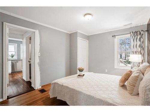 528 Upper Wentworth Street, Hamilton, ON - Indoor Photo Showing Bedroom