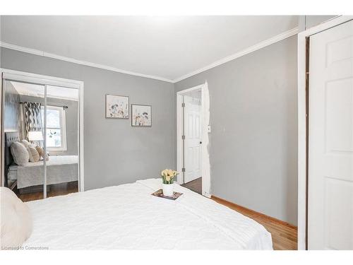 528 Upper Wentworth Street, Hamilton, ON - Indoor Photo Showing Bedroom