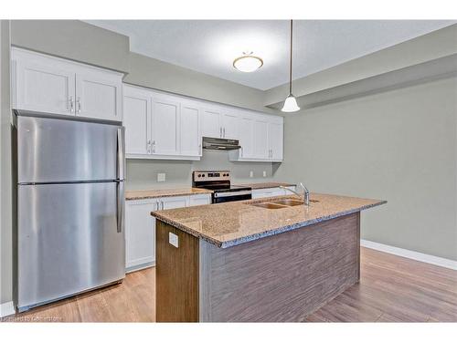 118-25 Isherwood Avenue, Cambridge, ON - Indoor Photo Showing Kitchen With Stainless Steel Kitchen With Double Sink