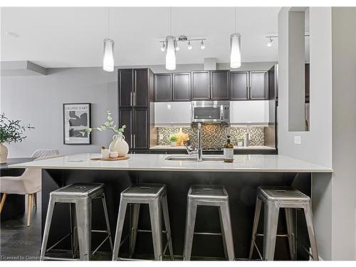 601-112 Benton Street, Kitchener, ON - Indoor Photo Showing Kitchen With Upgraded Kitchen