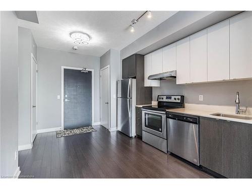 B414-5240 Dundas Street, Burlington, ON - Indoor Photo Showing Kitchen