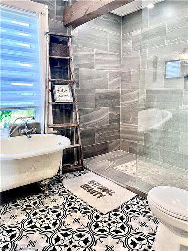 31 Blue Bay Lane, Fenelon Falls, ON - Indoor Photo Showing Bathroom