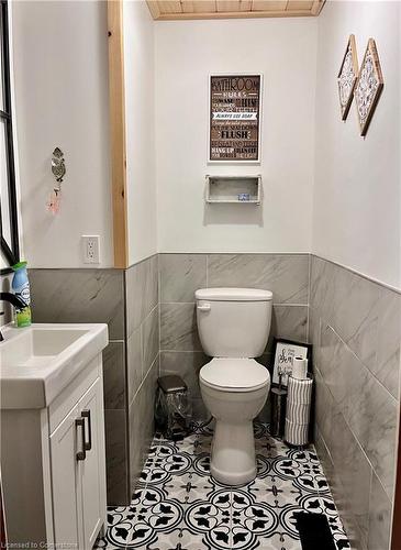 31 Blue Bay Lane, Fenelon Falls, ON - Indoor Photo Showing Bathroom