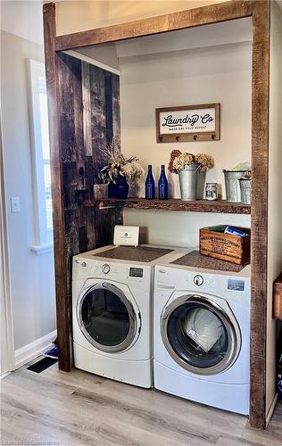 31 Blue Bay Lane, Fenelon Falls, ON - Indoor Photo Showing Laundry Room