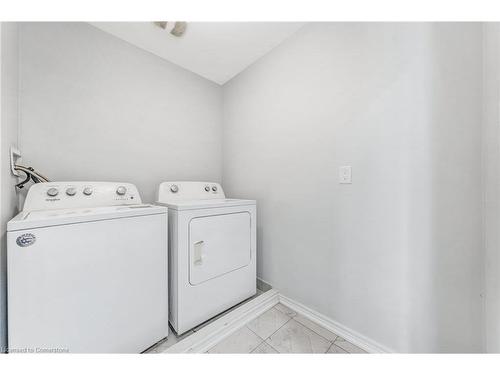 4-740 Linden Drive, Cambridge, ON - Indoor Photo Showing Laundry Room