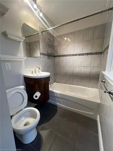 6077 Collins Drive, Niagara Falls, ON - Indoor Photo Showing Bathroom