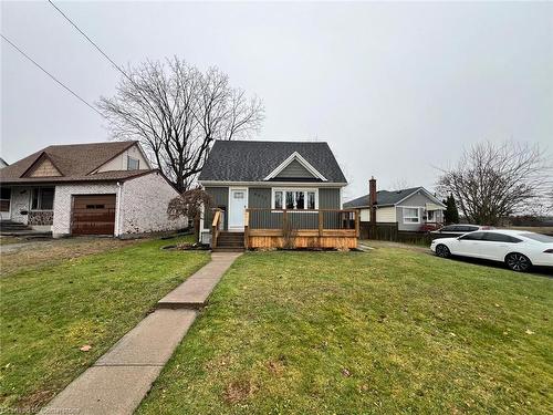 6077 Collins Drive, Niagara Falls, ON - Outdoor With Deck Patio Veranda With Facade