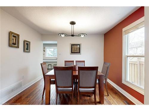 39B Newington Crescent, Toronto, ON - Indoor Photo Showing Dining Room