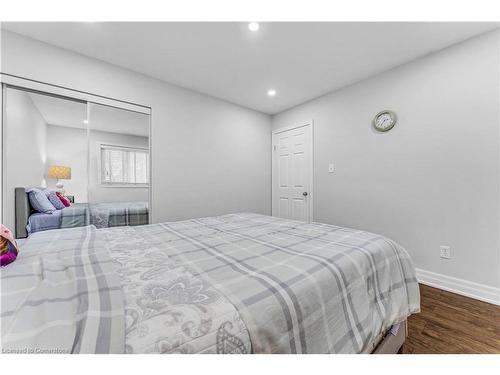 369 Thomas Slee Drive, Kitchener, ON - Indoor Photo Showing Bedroom