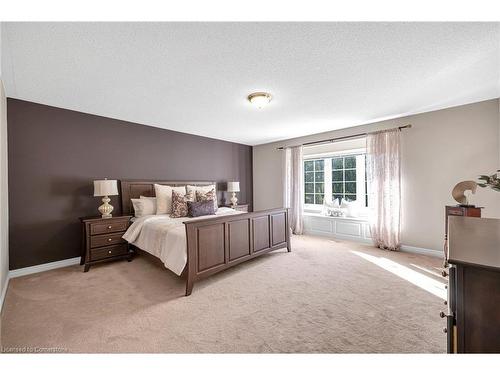 4272 Clubview Drive, Burlington, ON - Indoor Photo Showing Bedroom