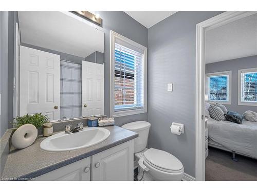 4272 Clubview Drive, Burlington, ON - Indoor Photo Showing Bathroom