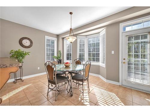 4272 Clubview Drive, Burlington, ON - Indoor Photo Showing Dining Room