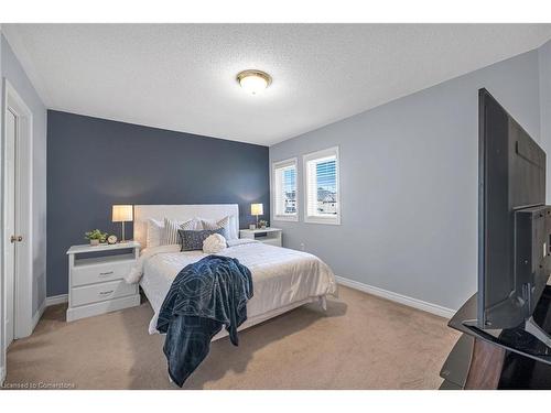 4272 Clubview Drive, Burlington, ON - Indoor Photo Showing Bedroom