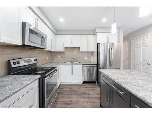 185 Maitland Street, Kitchener, ON - Indoor Photo Showing Kitchen With Upgraded Kitchen