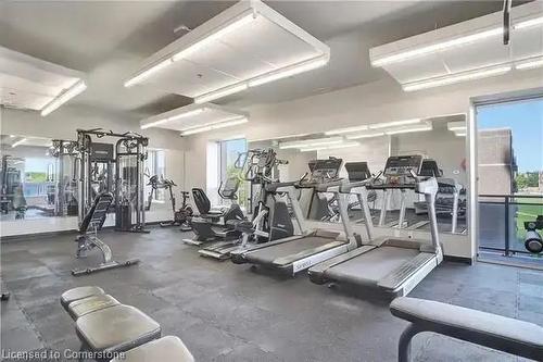 1206-318 Spruce Street, Waterloo, ON - Indoor Photo Showing Gym Room