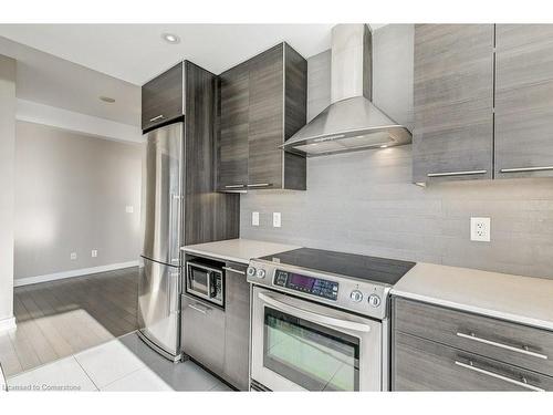 1413-1 Market Street, Toronto, ON - Indoor Photo Showing Kitchen With Upgraded Kitchen