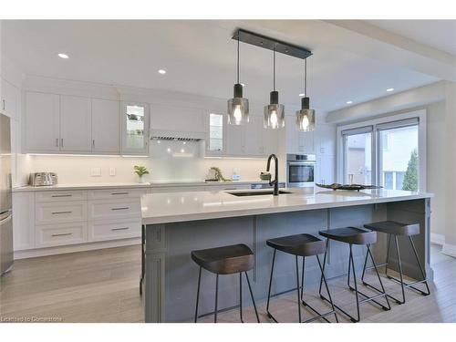 3082 Highbourne Crescent, Oakville, ON - Indoor Photo Showing Kitchen With Upgraded Kitchen