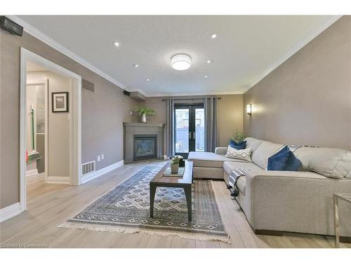 3082 Highbourne Crescent, Oakville, ON - Indoor Photo Showing Living Room With Fireplace